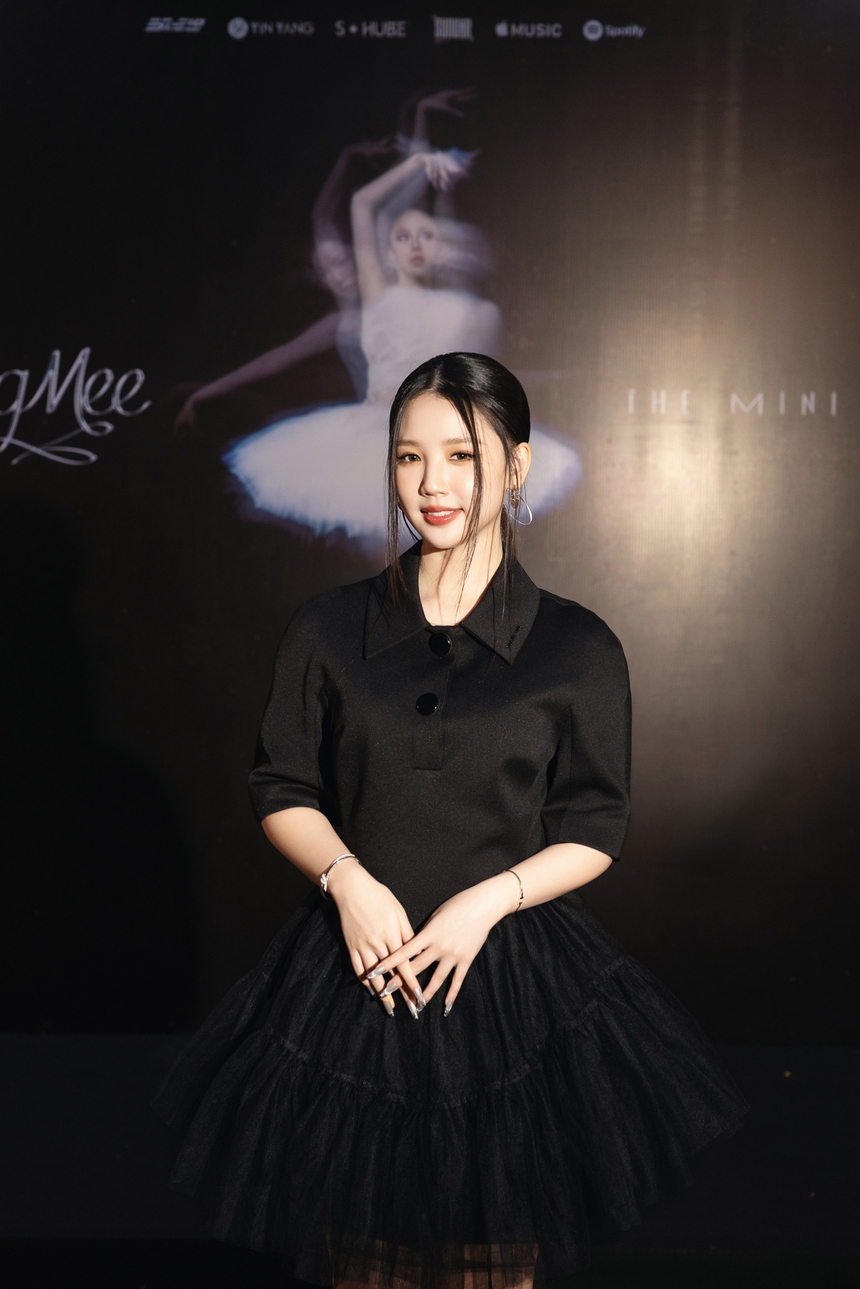 AMEE trở lại Vpop, kết hợp MCK trong ca khúc mới "MỘNG YU" - Ảnh 4.