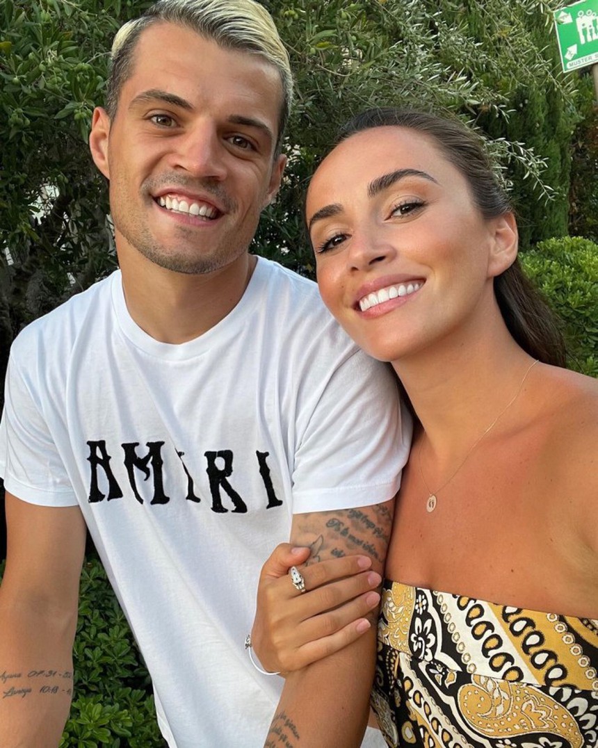 Dàn WAGs không chỉ xinh đẹp mà còn tài năng của Thụy Sĩ tại EURO 2024 - Ảnh 1.