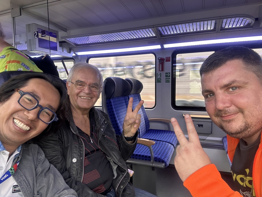 EURO trên từng cây số: "Sitzpinkler" và chuyện nam tính của đàn ông Đức - Ảnh 1.