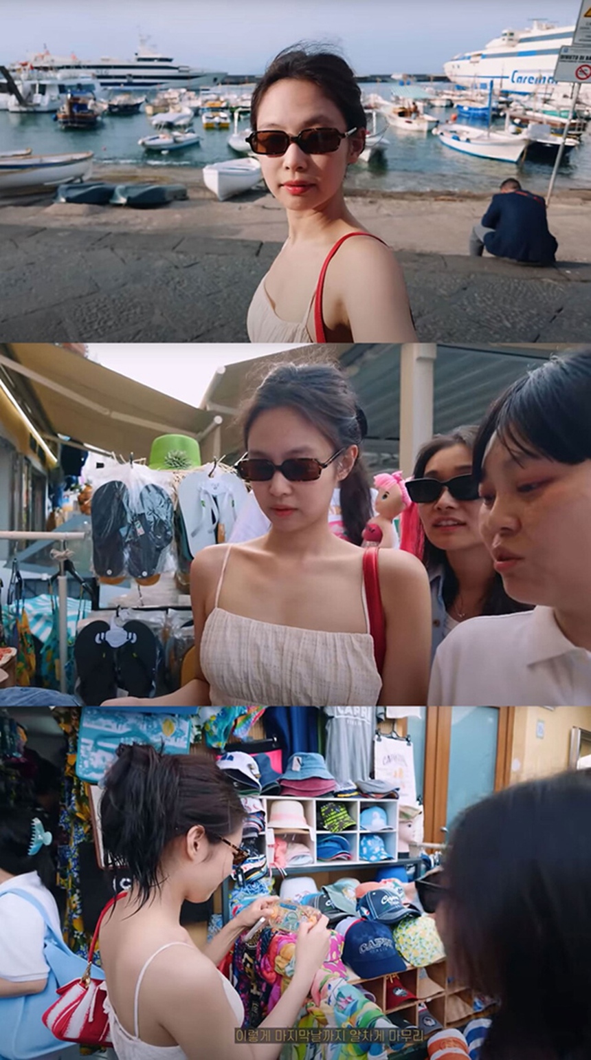 Jennie Blackpink rạng ngời với diện mạo bikini vừa dễ thương vừa gợi cảm ở Italy - Ảnh 3.