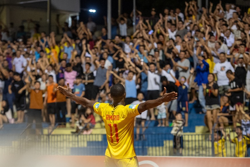 Bán kết Cúp Quốc Gia 2023/24: Thanh Hoá thể hiện cái duyên nhà vô địch - Ảnh 1.