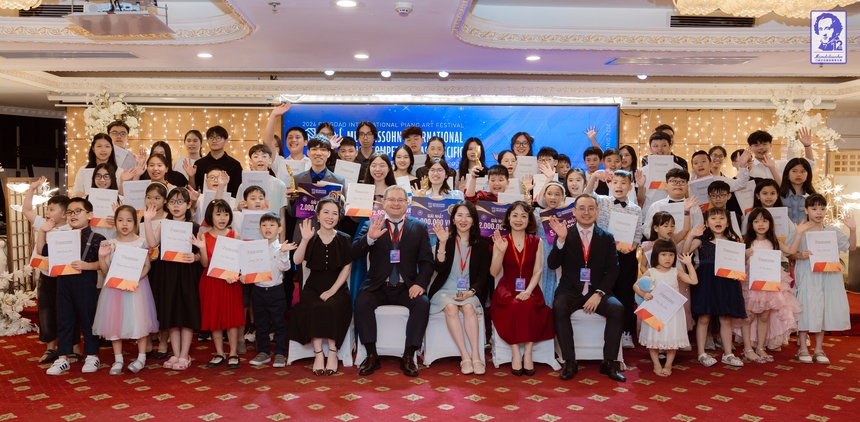 Phát hiện nhiều tài năng trẻ, vượt trội tại cuộc thi Piano Quốc tế Mendelssohn châu Á Thái Bình Dương - Ảnh 9. Phát hiện nhiều tài năng trẻ, vượt trội tại cuộc thi Piano Quốc tế Mendelssohn châu Á Thái Bình Dương - Ảnh 9.