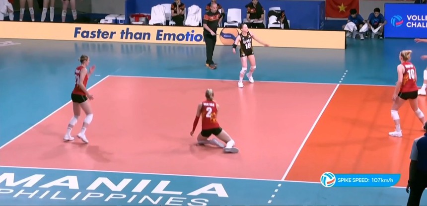 TRỰC TIẾP bóng chuyền Việt Nam vs Bỉ: Bích Tuyền ghi điểm ấn tượng, đập bóng 107 km/h - Ảnh 1.