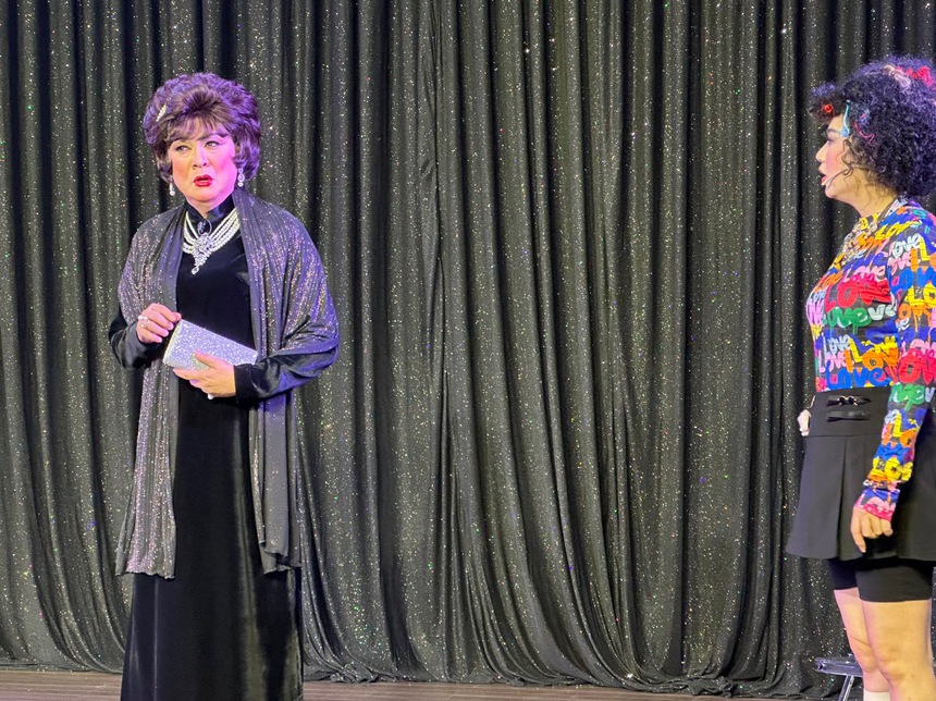 Kịch "Những con ma nhà hát": Một suy ngẫm về thánh đường nghệ thuật - Ảnh 3.