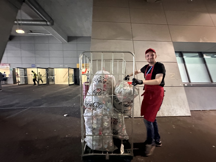 CĐV tại EURO 2024: 'Họ làm gì khi trận đấu diễn ra' - Ảnh 6.