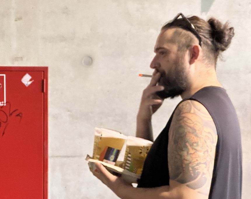 CĐV tại EURO 2024: 'Họ làm gì khi trận đấu diễn ra' - Ảnh 9.