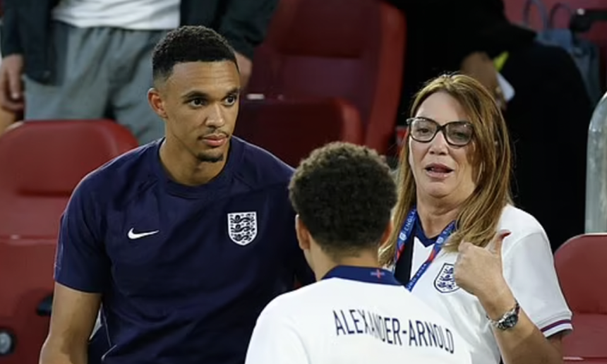 Tin nóng thể thao tối 7/7: Kane bị chê 'kém' như Ronaldo, Van Dijk gửi lời thách tức đến 'Tam sư' - Ảnh 3.