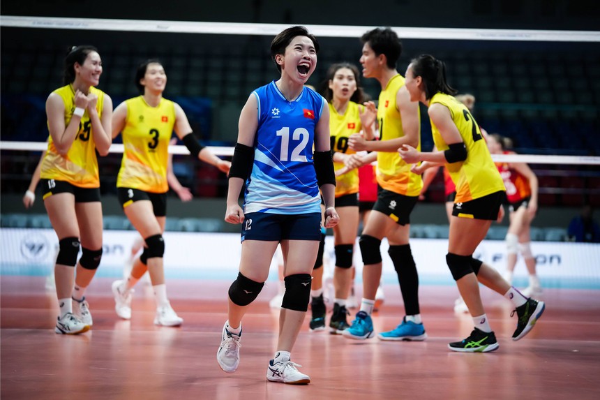 Khánh Đang (số 12) là VĐV phòng ngự hàng sau xuất sắc nhất ở Challenger Cup 2024