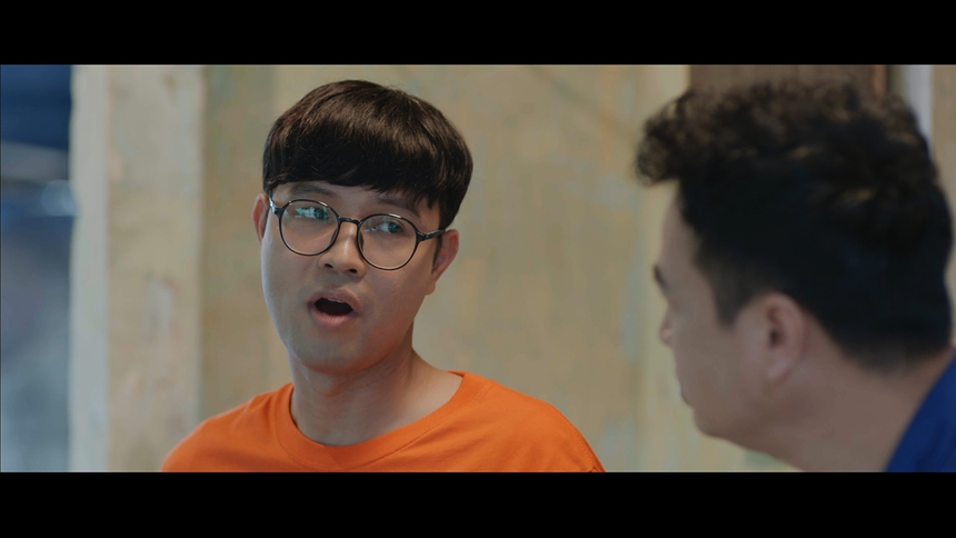 Thái Sơn xuất hiện hài hước, duyên dáng với vai chính đầu tay trong 'Vui lên nào, anh em ơi' - Ảnh 4.