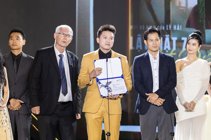 "Lật Mặt 7" thắng 2 giải quan trọng tại LHP Châu Á Đà Nẵng - Ảnh 1.