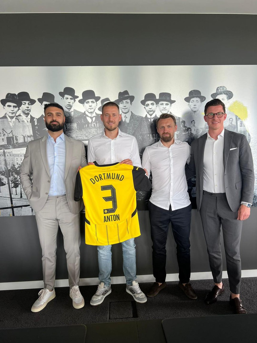 Tin chuyển nhượng 9/7: MU chính thức gửi đề nghị mua sao Everton, Chelsea mất 'Musiala mới' vào tay Liverpool - Ảnh 3. Tin chuyển nhượng 9/7: MU chính thức gửi đề nghị mua sao Everton, Chelsea mất 'Musiala mới' vào tay Liverpool - Ảnh 3.