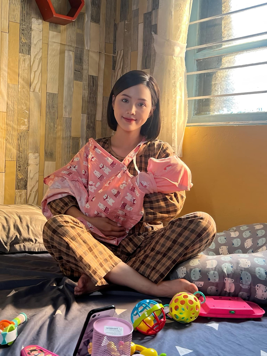 Cặp đôi diễn viên cùng có phim đang lên sóng giờ vàng VTV là ai? - Ảnh 4.