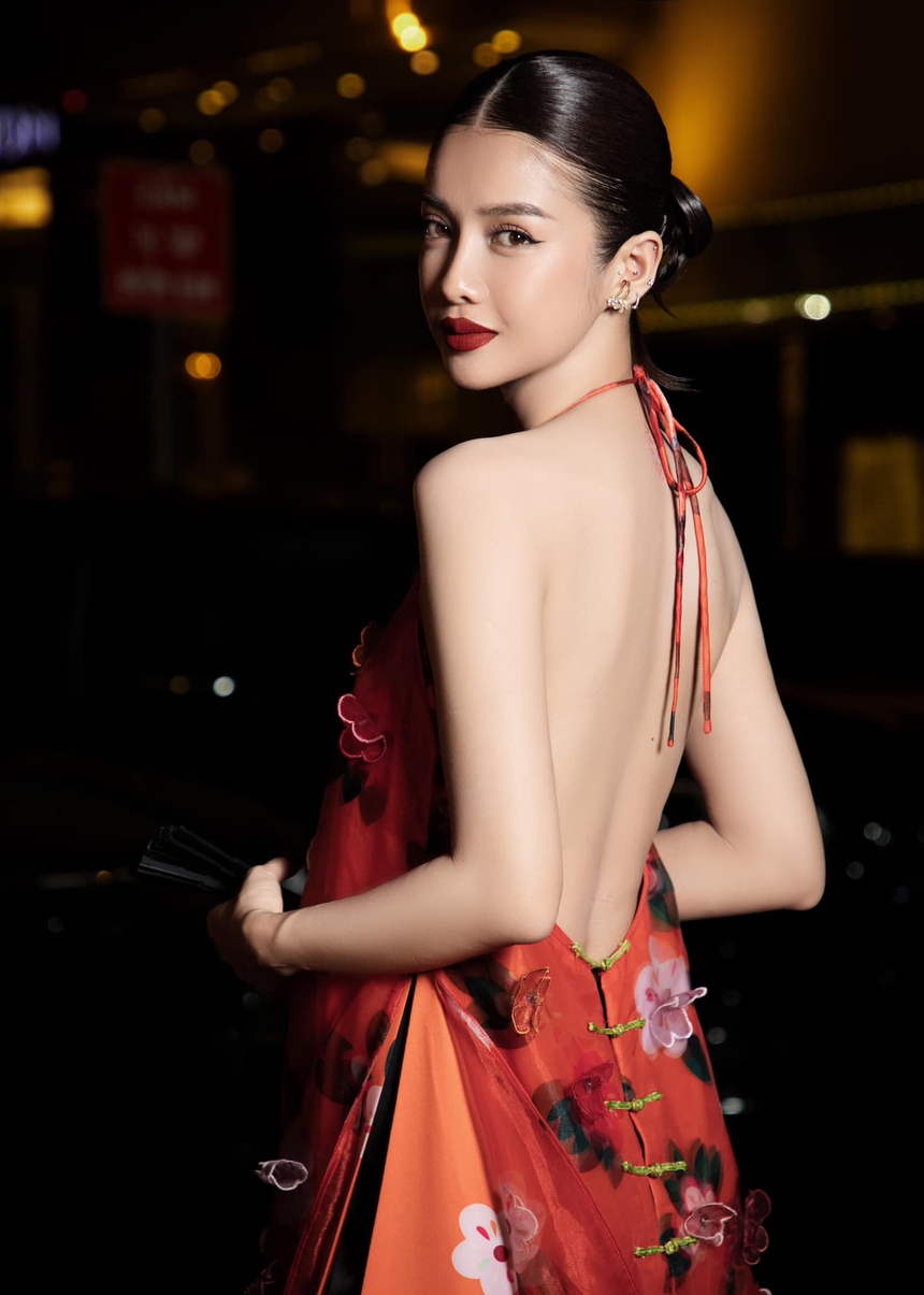 Phong cách sành điệu của bạn gái Doãn Quốc Đam trong 'Mình yêu nhau bình yên thôi' - Ảnh 6. Phong cách sành điệu của bạn gái Doãn Quốc Đam trong 'Mình yêu nhau bình yên thôi' - Ảnh 6.