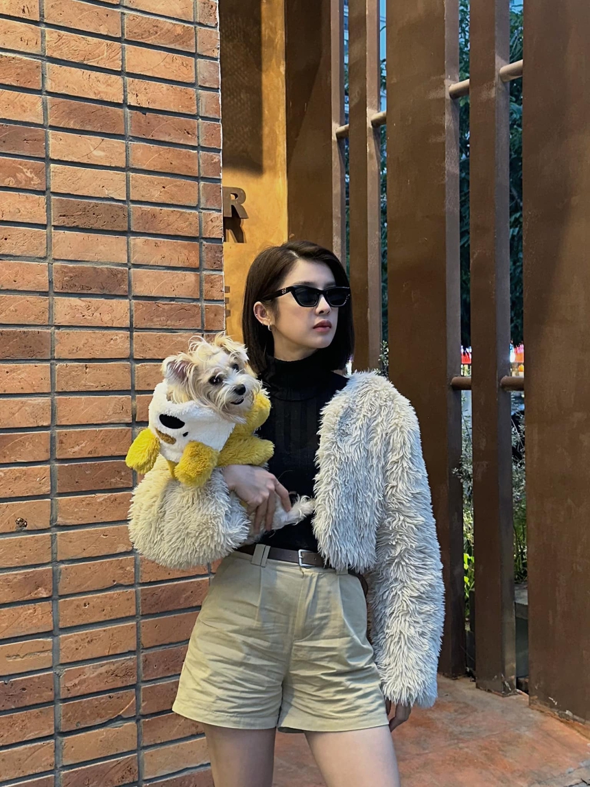 Phong cách sành điệu của bạn gái Doãn Quốc Đam trong 'Mình yêu nhau bình yên thôi' - Ảnh 3. Phong cách sành điệu của bạn gái Doãn Quốc Đam trong 'Mình yêu nhau bình yên thôi' - Ảnh 3.