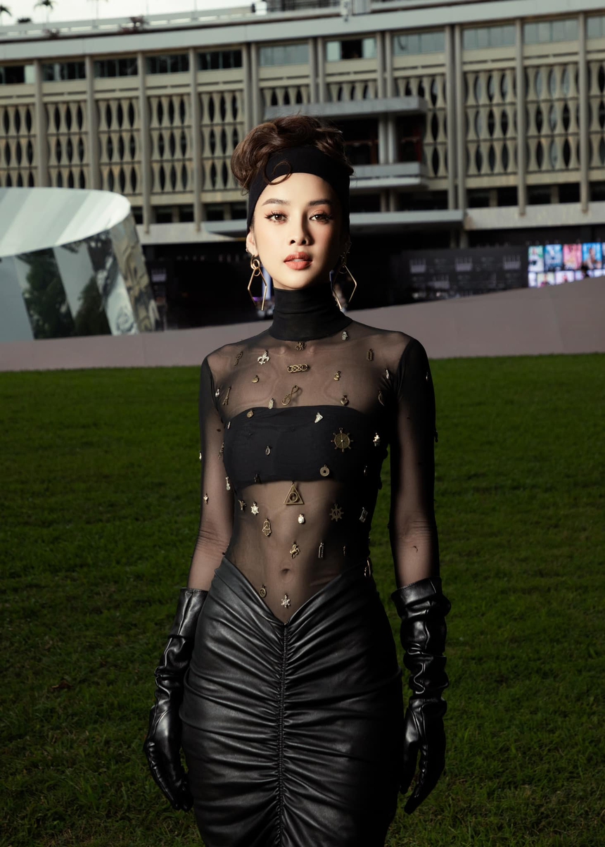 Phong cách sành điệu của bạn gái Doãn Quốc Đam trong 'Mình yêu nhau bình yên thôi' - Ảnh 9. Phong cách sành điệu của bạn gái Doãn Quốc Đam trong 'Mình yêu nhau bình yên thôi' - Ảnh 9.