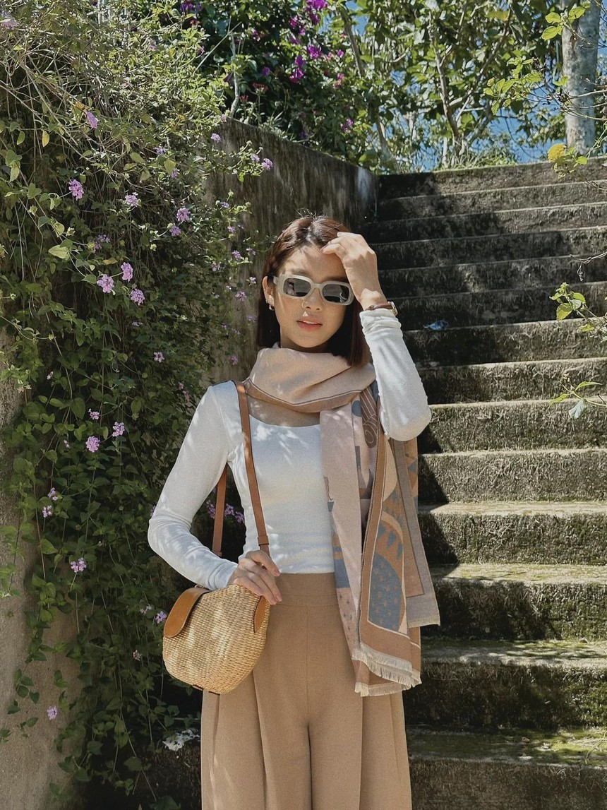 Phong cách sành điệu của bạn gái Doãn Quốc Đam trong 'Mình yêu nhau bình yên thôi' - Ảnh 5. Phong cách sành điệu của bạn gái Doãn Quốc Đam trong 'Mình yêu nhau bình yên thôi' - Ảnh 5.