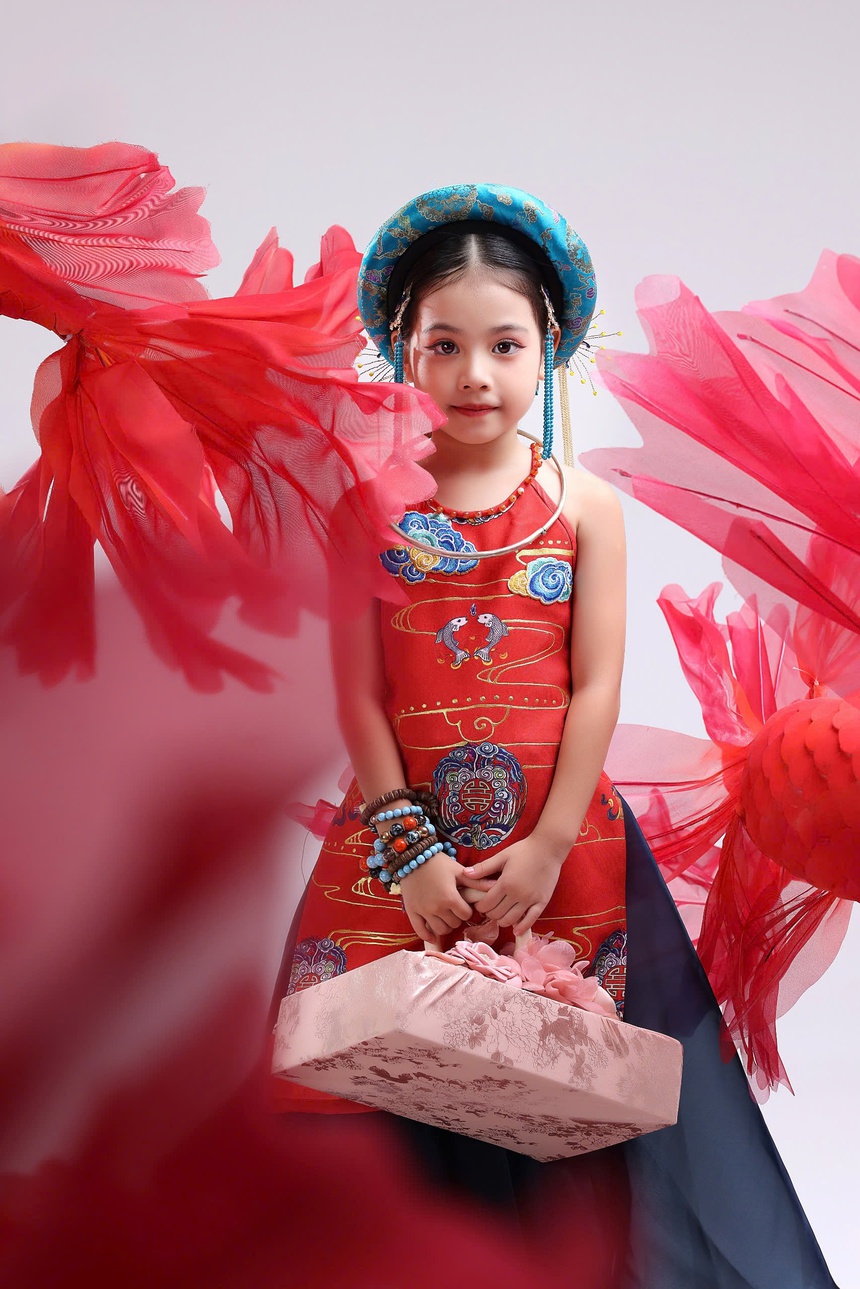 Hoàng Diệp - Gia Nghĩa "phủ sóng" phim giờ vàng, biểu cảm dễ thương trong bộ ảnh Trung thu - Ảnh 3. Hoàng Diệp - Gia Nghĩa "phủ sóng" phim giờ vàng, biểu cảm dễ thương trong bộ ảnh Trung thu - Ảnh 3.