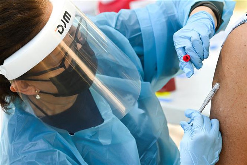 WHO triệu tập cuộc họp khẩn do bệnh đậu mùa khỉ lây lan mạnh - Ảnh 1.