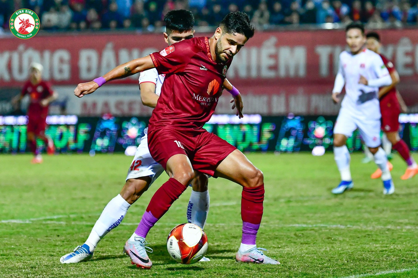 Tin nóng bóng đá Việt 12/8: Văn Quyết được AFC vinh danh, CLB CAHN chốt xong Đình Bắc - Ảnh 3.