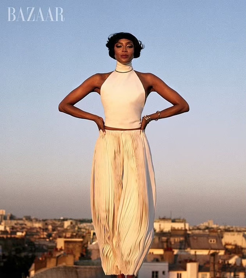 Naomi Campbell: "Niềm vui lớn nhất là chăm con, hạnh phúc khi làm mẹ đơn thân" - Ảnh 2.