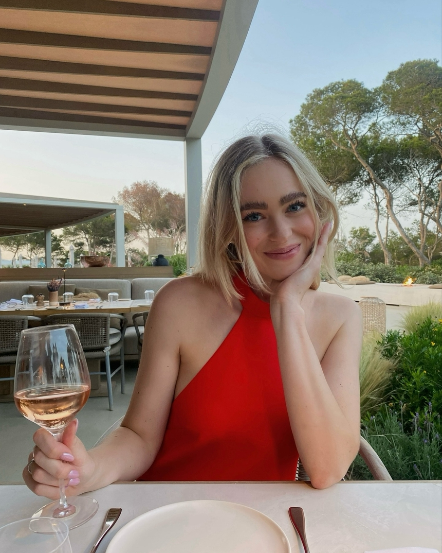 Ngắm nhan sắc những nàng WAG 'tân binh' của Ngoại hạng Anh mùa 2024-25 - Ảnh 8.