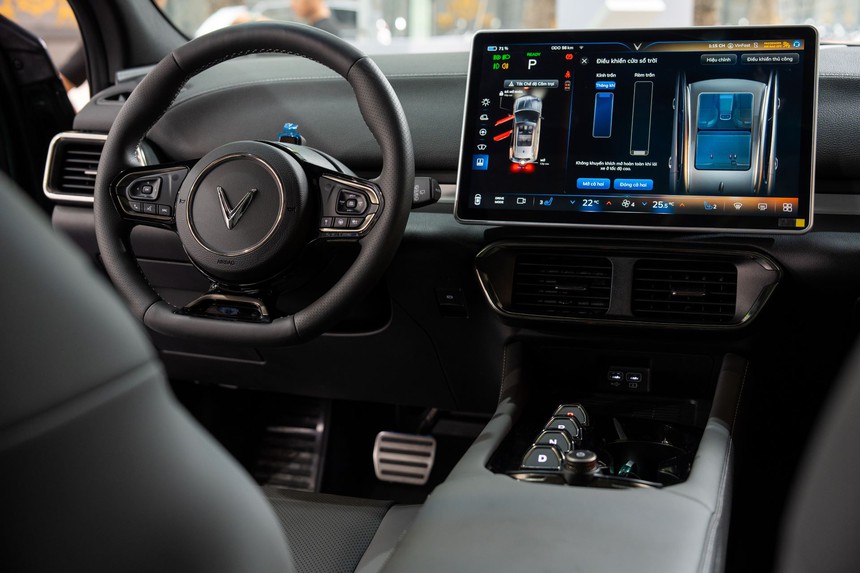 Tốc độ phát triển "gây choáng" của VinFast nhìn từ mẫu xe "thăng hạng đẳng cấp" VF 8 Lux - Ảnh 3.
