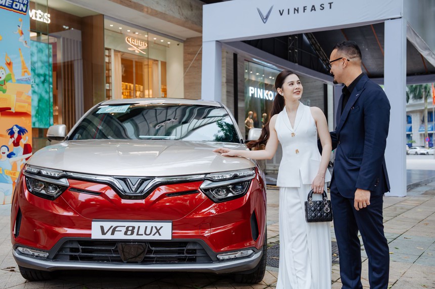 Tốc độ phát triển "gây choáng" của VinFast nhìn từ mẫu xe "thăng hạng đẳng cấp" VF 8 Lux - Ảnh 4.