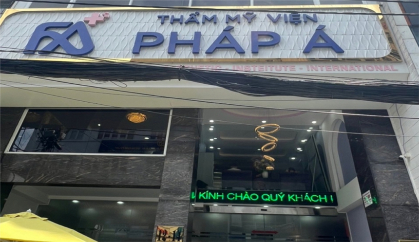 Thành phố Hồ Chí Minh: Xem xét chuyển hồ sơ sang cơ quan điều tra vụ phẫu thuật thẩm mỹ trái phép gây tai biến - Ảnh 1. Thành phố Hồ Chí Minh: Xem xét chuyển hồ sơ sang cơ quan điều tra vụ phẫu thuật thẩm mỹ trái phép gây tai biến - Ảnh 1.