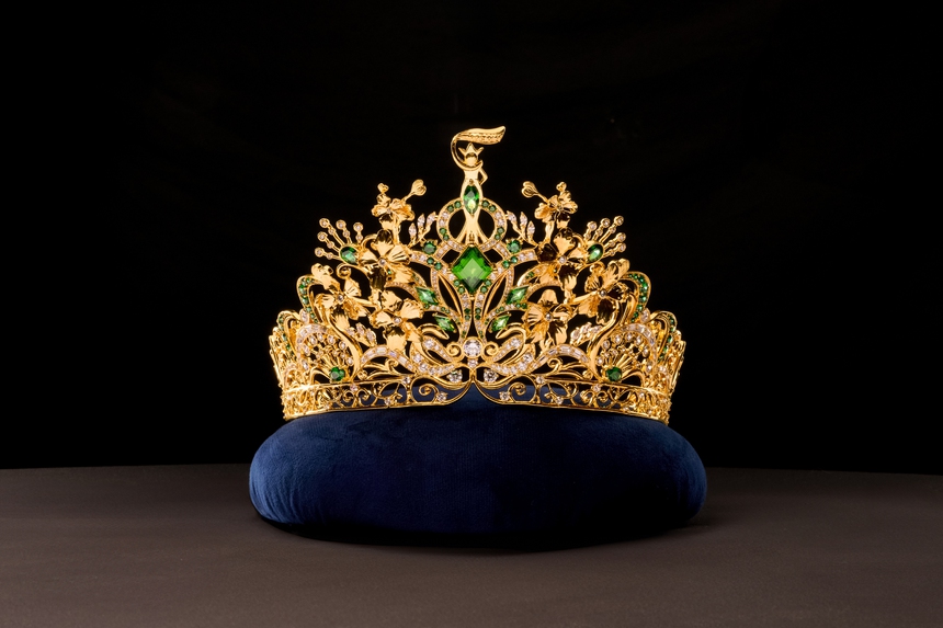 Miss Grand Vietnam 2024 công bố vương miện từ vàng 24K, hơn 1.000 viên đá kim vương và ngọc lục bảo - Ảnh 3. Miss Grand Vietnam 2024 công bố vương miện từ vàng 24K, hơn 1.000 viên đá kim vương và ngọc lục bảo - Ảnh 3.