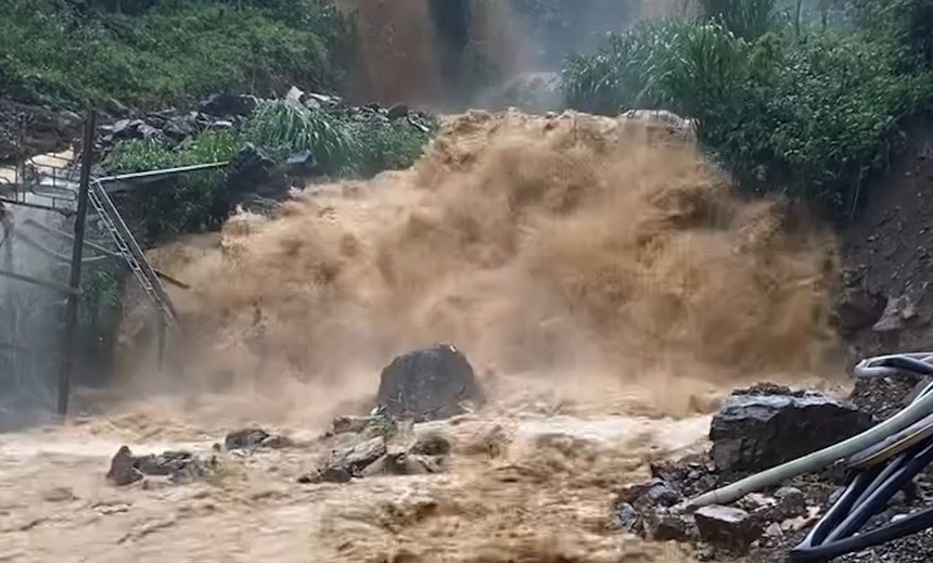 Thời tiết ngày 21/8: Cảnh báo nguy cơ lũ quét sạt lở đất vùng núi và trung du Bắc Bộ - Ảnh 1. Thời tiết ngày 21/8: Cảnh báo nguy cơ lũ quét sạt lở đất vùng núi và trung du Bắc Bộ - Ảnh 1.