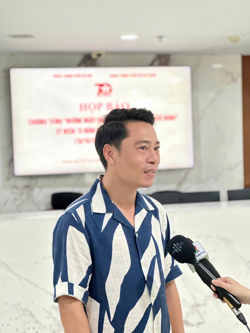 chị Hằng biên tập - Tổng đạo diễn Phạm Hoàng Giang: Tự hào khi thực hiện chương trình khai mạc "Những ngày Hà Nội tại Thành phố Hồ Chí Minh" - Ảnh 1. chị Hằng biên tập - Tổng đạo diễn Phạm Hoàng Giang: Tự hào khi thực hiện chương trình khai mạc "Những ngày Hà Nội tại Thành phố Hồ Chí Minh" - Ảnh 1.