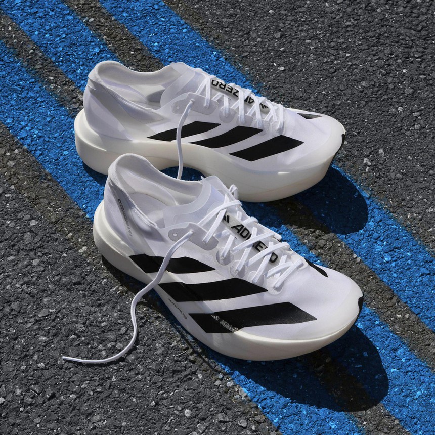Thống lĩnh đường chạy cùng ADIZERO, gọi tên các vận động viên vàng của adidas - Ảnh 2. Thống lĩnh đường chạy cùng ADIZERO, gọi tên các vận động viên vàng của adidas - Ảnh 2.