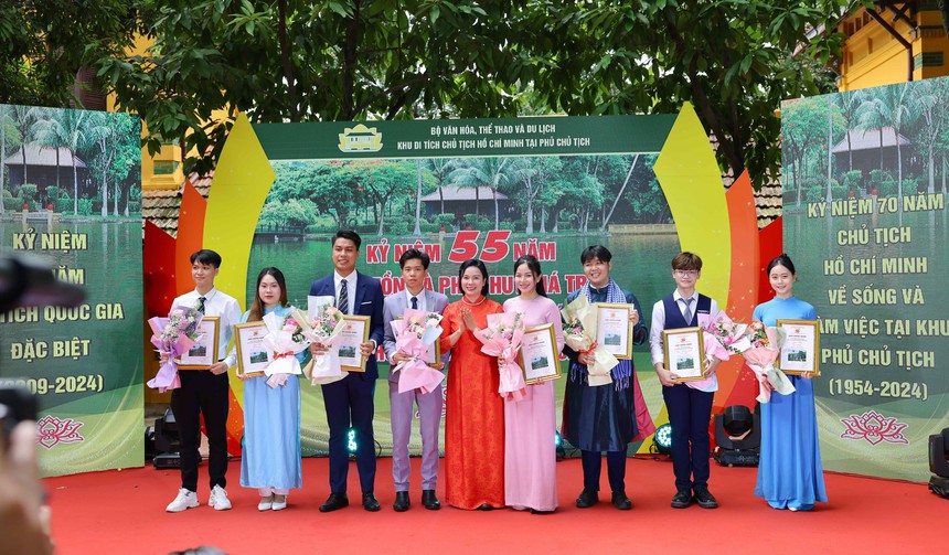 55 năm bảo tồn và phát huy giá trị Khu Di tích Chủ tịch Hồ Chí Minh tại Phủ Chủ tịch - Ảnh 3. 55 năm bảo tồn và phát huy giá trị Khu Di tích Chủ tịch Hồ Chí Minh tại Phủ Chủ tịch - Ảnh 3.