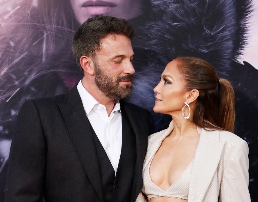 Ben Affleck đã đi chơi với con gái của RFK Jr. là Kick Kennedy trong bối cảnh Jennifer Lopez đâm đơn ly dị - Ảnh 1. Ben Affleck đã đi chơi với con gái của RFK Jr. là Kick Kennedy trong bối cảnh Jennifer Lopez đâm đơn ly dị - Ảnh 1.