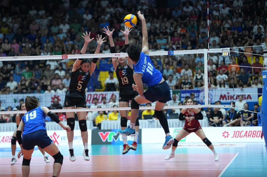 Suýt tạo địa chấn trước số 14 thế giới Thái Lan, ĐT bóng chuyền nữ Việt Nam khiến triệu fan 'tiếc đứt ruột' - Ảnh 2. Suýt tạo địa chấn trước số 14 thế giới Thái Lan, ĐT bóng chuyền nữ Việt Nam khiến triệu fan 'tiếc đứt ruột' - Ảnh 2.