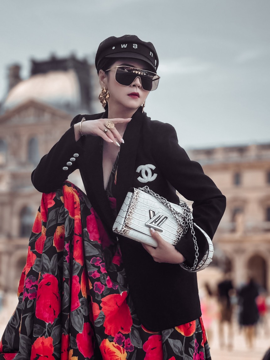 Người đẹp Bùi Thanh Hương tiết lộ ý nghĩa chuyến du lịch xuyên châu Âu cùng hai con - Ảnh 5. Người đẹp Bùi Thanh Hương tiết lộ ý nghĩa chuyến du lịch xuyên châu Âu cùng hai con - Ảnh 5.