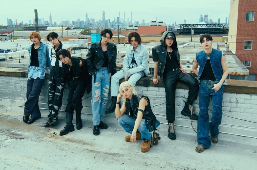 Album mini "Ate" của Stray Kids: Kpop không chỉ là BTS và BlackPink - Ảnh 4. Album mini "Ate" của Stray Kids: Kpop không chỉ là BTS và BlackPink - Ảnh 4.