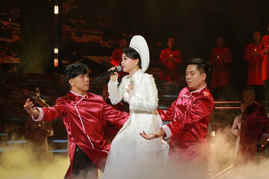 Cẩm Ly - 30 năm gói lại một ngày - Ảnh 4. Cẩm Ly - 30 năm gói lại một ngày - Ảnh 4.