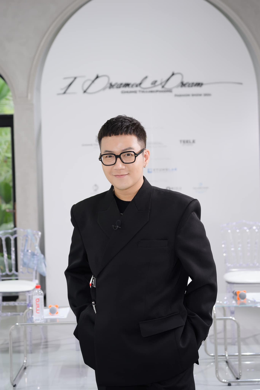 NTK Chung Thanh Phong mang BST váy cưới cao cấp đến resort 5 sao ở Đà Nẵng - Ảnh 3. NTK Chung Thanh Phong mang BST váy cưới cao cấp đến resort 5 sao ở Đà Nẵng - Ảnh 3.