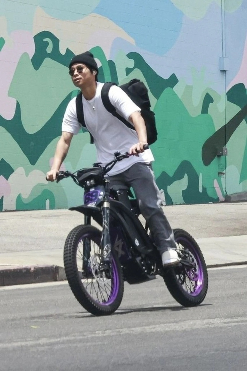 Angelina Jolie đang tìm kiếm sự giúp đỡ cho cậu con trai "có vấn đề" Pax Thiên - Ảnh 4.