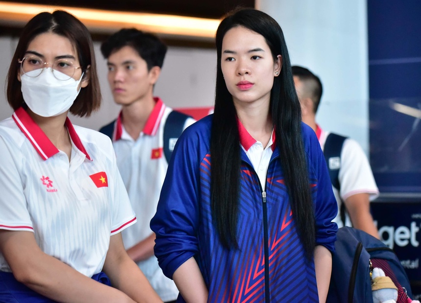 Tuyển bóng chuyền nữ Việt Nam đã có mặt ở Thái Lan, nhìn Lê Thanh Thúy trông vẫn thẫn thờ vì mất ngủ do tiếc nuối sau thất bại trước Thái Lan ở chặng 1 SEA V.Leaggue 2024 Tuyển bóng chuyền nữ Việt Nam đã có mặt ở Thái Lan, nhìn Lê Thanh Thúy trông vẫn thẫn thờ vì mất ngủ do tiếc nuối sau thất bại trước Thái Lan ở chặng 1 SEA V.Leaggue 2024