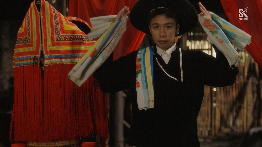 Người Dao lên tiếng về các lỗi sai trong phim 'Đi giữa trời rực rỡ' - Ảnh 2.