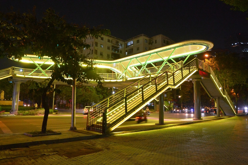 "Đánh thức" những cây cầu bộ hành của Hà Nội (kỳ 4 & hết): Chờ sự "dịch chuyển" của tương lai - Ảnh 1.