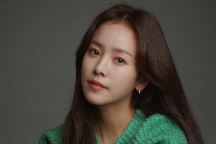 Quá khứ gây xôn xao của gia đình bạn trai Han Ji Min bị đào lại - Ảnh 4. Quá khứ gây xôn xao của gia đình bạn trai Han Ji Min bị đào lại - Ảnh 4.