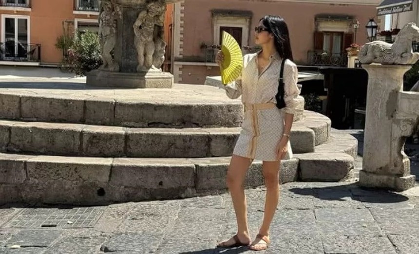 Lisa Blackpink khiến fan choáng váng với giá của chiếc quạt sang chảnh đắt hơn cả máy điều hòa - Ảnh 1.