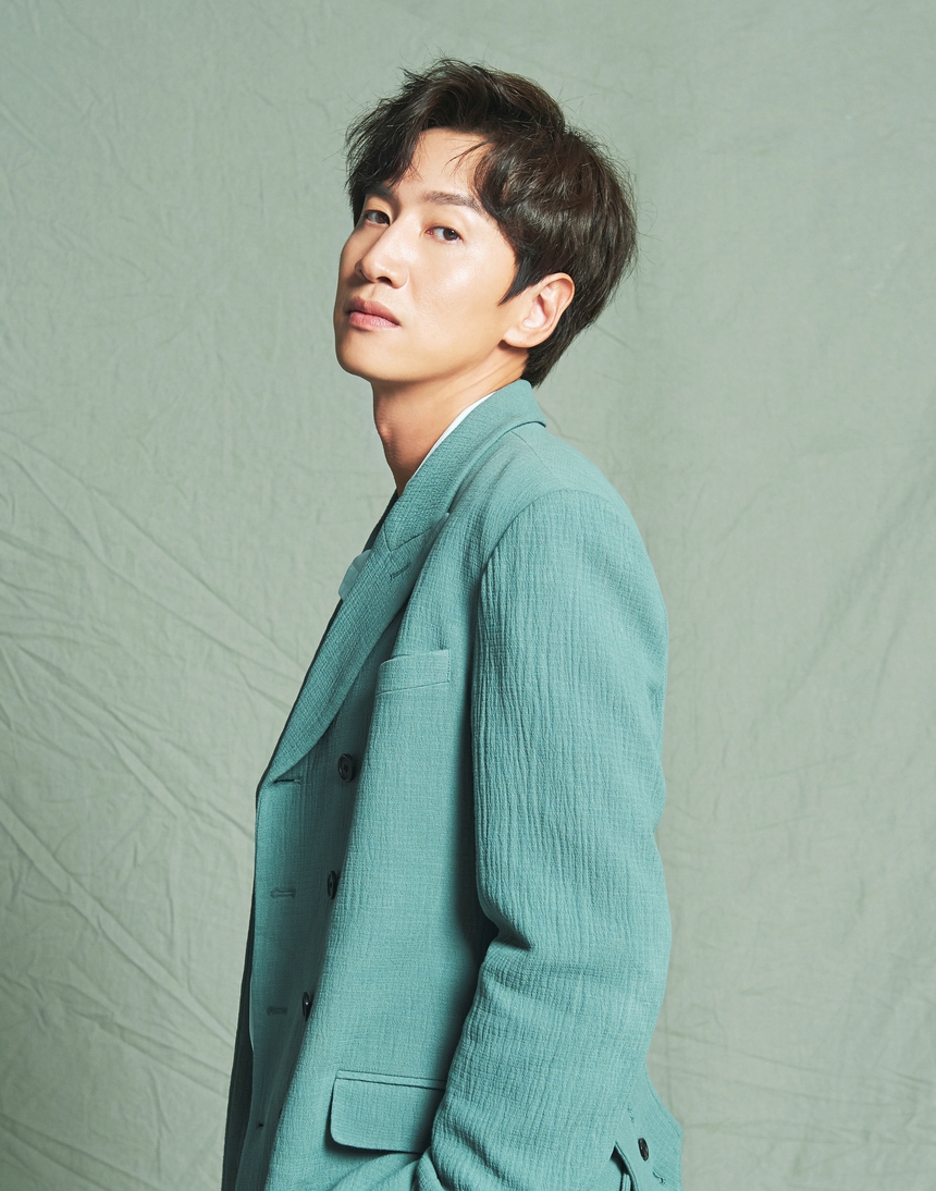 Nàng thơ 'Chúng ta của 8 năm sau' nên duyên cùng Lee Kwang Soo trong dự án điện ảnh Việt - Hàn - Ảnh 2. Nàng thơ 'Chúng ta của 8 năm sau' nên duyên cùng Lee Kwang Soo trong dự án điện ảnh Việt - Hàn - Ảnh 2.