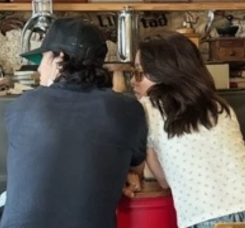 Mối tình chị em của Han Ji Min và Choi Jung Hoon: Từ fan trở thành người yêu - Ảnh 7. Mối tình chị em của Han Ji Min và Choi Jung Hoon: Từ fan trở thành người yêu - Ảnh 7.