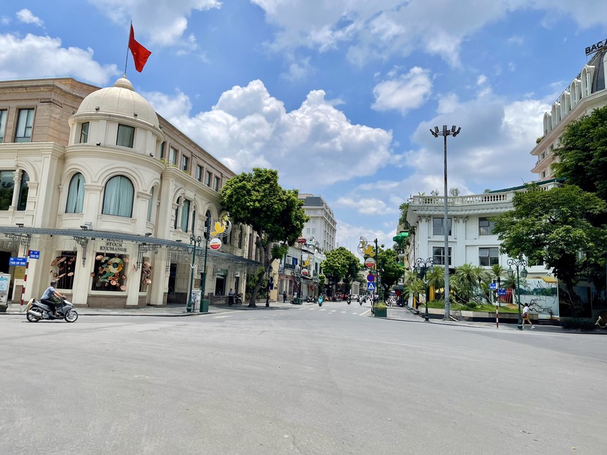 Thời tiết ngày 9/8: Bắc Bộ và Trung Bộ nắng nóng kéo dài - Ảnh 1. Thời tiết ngày 9/8: Bắc Bộ và Trung Bộ nắng nóng kéo dài - Ảnh 1.