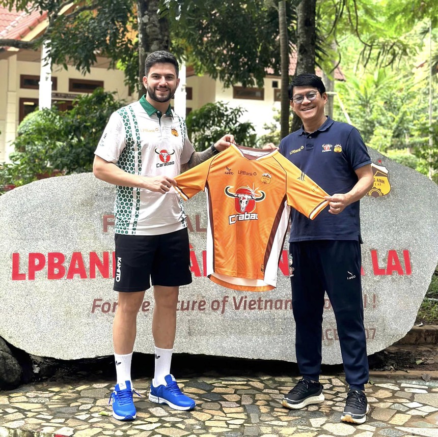 HAGL chiêu mộ ngôi sao của CLB Công An Hà Nội HAGL chiêu mộ ngôi sao của CLB Công An Hà Nội