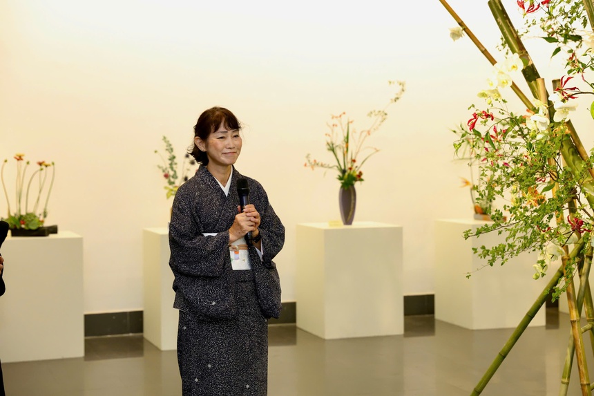 "Mạch lạc" và những thông điệp ý nghĩa từ Nghệ thuật cắm hoa Ikebana - Ảnh 10.